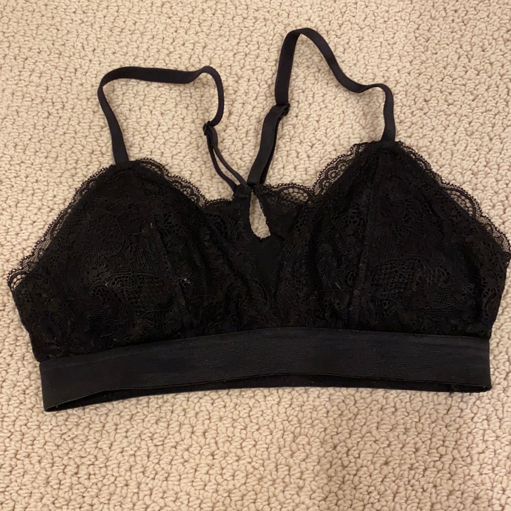 Black laced bralette